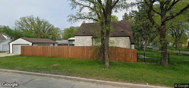 1053 Warsaw Avenue（加拿大曼尼托巴省溫尼伯市）房屋照片