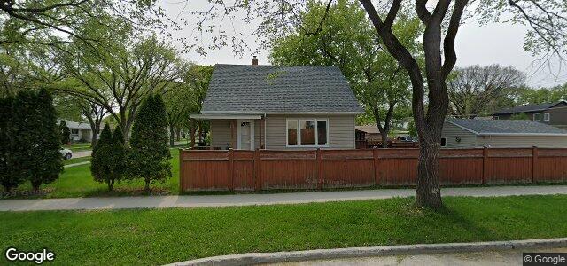 1061 Warsaw Avenue（加拿大曼尼托巴省溫尼伯市）房屋照片