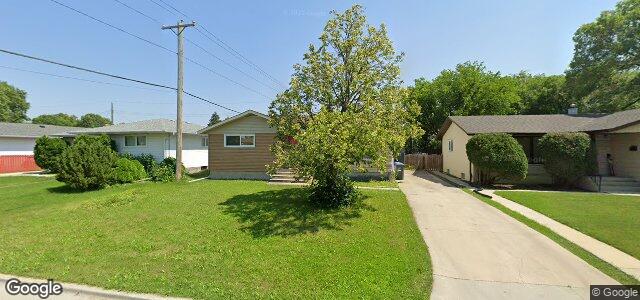 Larawan ng 105 Broad Bay sa Winnipeg, Manitoba