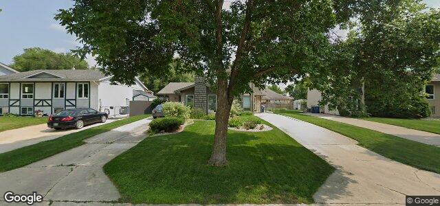 Larawan ng 131 Callum Crescent sa Winnipeg, Manitoba