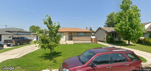 132 Macaulay Crescent（加拿大曼尼托巴省溫尼伯市）房屋照片