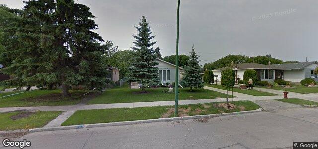 136 Vryenhoek Crescent（加拿大曼尼托巴省溫尼伯市）房屋照片