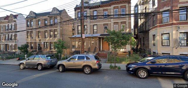 Photo of 284 Hawthorne Avenue in Winnipeg, Manitoba