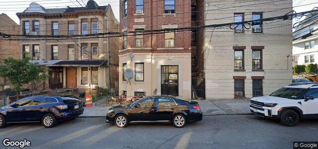 Photo of 288 Hawthorne Avenue in Winnipeg, Manitoba