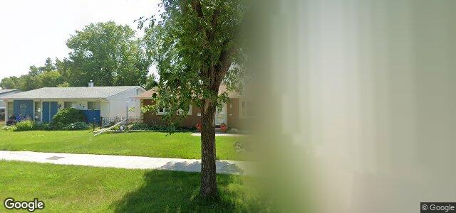 Larawan ng 452 Donwood Drive sa Winnipeg, Manitoba