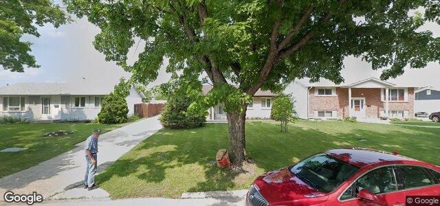 Larawan ng 71 Edelweiss Crescent sa Winnipeg, Manitoba