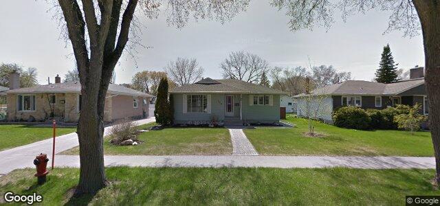 320 Helmsdale Avenue（加拿大曼尼托巴省溫尼伯市）房屋照片