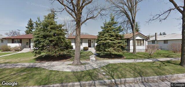 329 Helmsdale Avenue（加拿大曼尼托巴省溫尼伯市）房屋照片