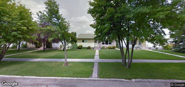 557 Helmsdale Avenue（加拿大曼尼托巴省溫尼伯市）房屋照片
