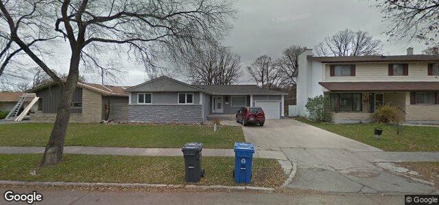 Photo of 597 Roberta Avenue in Winnipeg, Manitoba