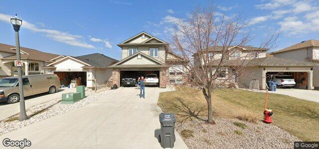 Photo of 136 Burke Bay in Winnipeg, Manitoba