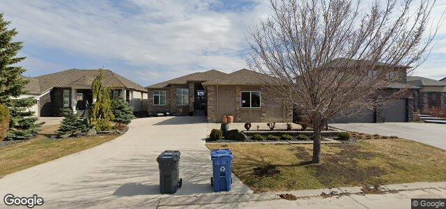 Larawan ng 35 Waterton Drive sa Winnipeg, Manitoba