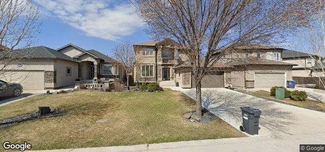 Photo of 90 Waldport Bay in Winnipeg, Manitoba