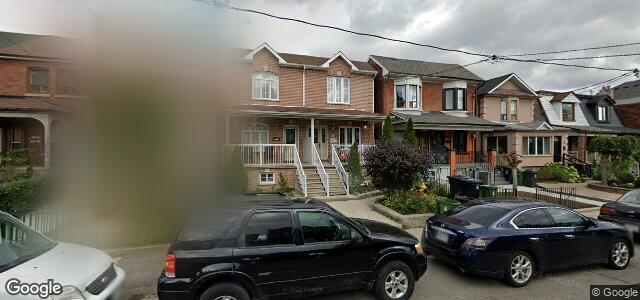 Larawan ng 102 Armstrong Avenue sa Winnipeg, Manitoba