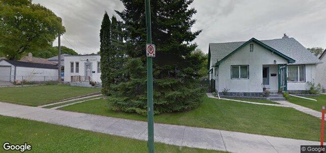 Photo of 142 Burrin Avenue in Winnipeg, Manitoba