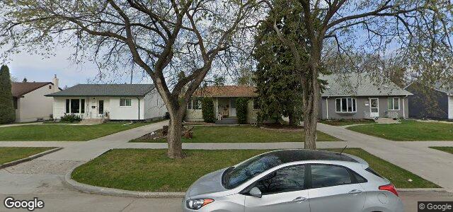 Photo of 260 Strathmillan Road in Winnipeg, Manitoba