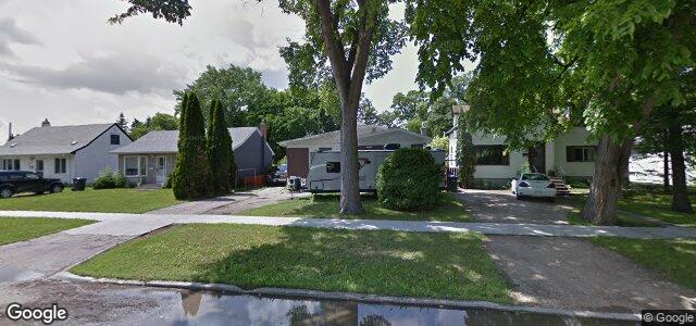 266 Strathmillan Road（加拿大曼尼托巴省溫尼伯市）房屋照片