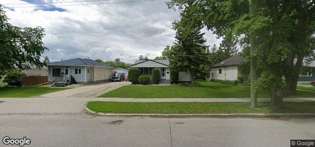 Photo of 330 Whytewold Road in Winnipeg, Manitoba