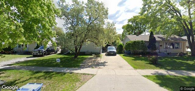 393 Strathmillan Road（加拿大曼尼托巴省溫尼伯市）房屋照片