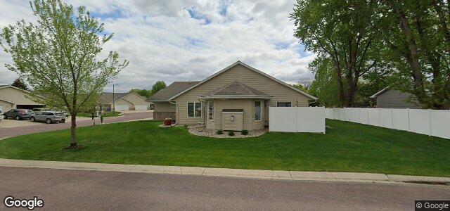 121 Shamrock Drive（加拿大曼尼托巴省温尼伯市）房屋照片