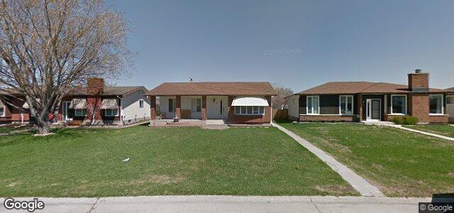 15 Queensway Crescent（加拿大曼尼托巴省溫尼伯市）房屋照片