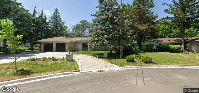 2 Courtwood Place（加拿大曼尼托巴省溫尼伯市）房屋照片