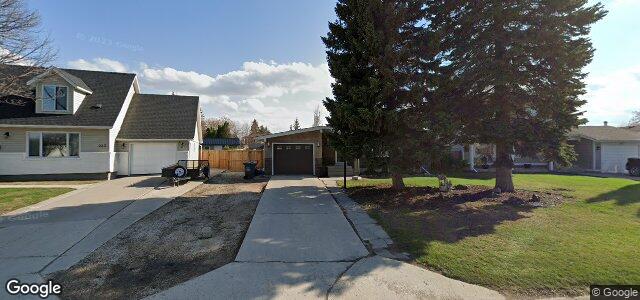 Photo of 227 Edgemont Drive in Winnipeg, Manitoba