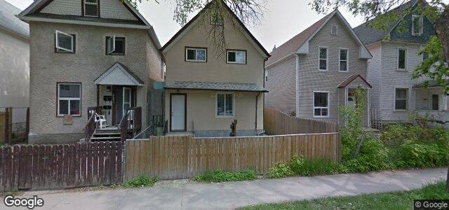 Photo of 489 Langside Street in Winnipeg, Manitoba