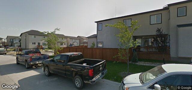 Photo of 10 Village Cove in Winnipeg, Manitoba