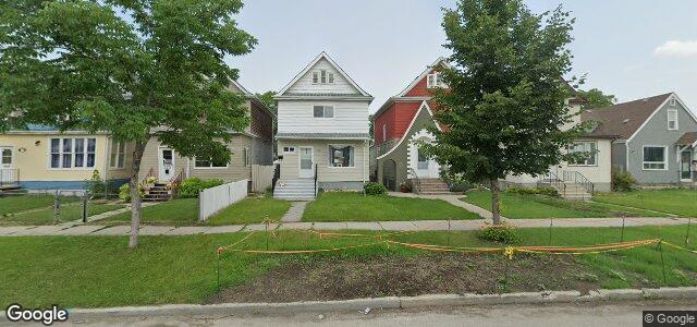 Photo of 323 Bannerman Avenue in Winnipeg, Manitoba