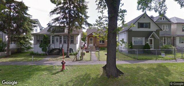 Photo of 562 St John'S Avenue in Winnipeg, Manitoba