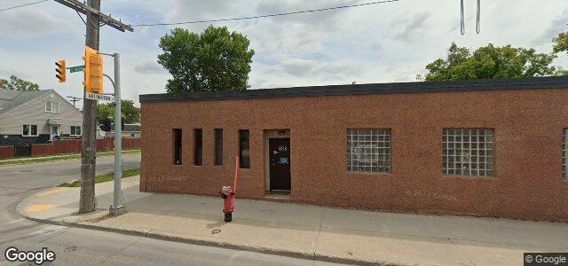 808 St Matthews Avenue（加拿大曼尼托巴省溫尼伯市）房屋照片