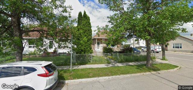880 St Matthews Avenue（加拿大曼尼托巴省溫尼伯市）房屋照片