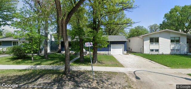 Photo of 839 De L'Eglise Avenue in Winnipeg, Manitoba