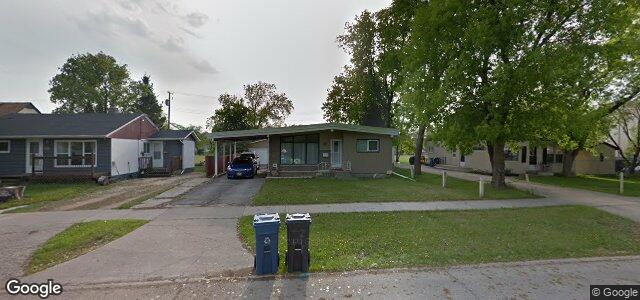 702 Parkdale Street（加拿大曼尼托巴省溫尼伯市）房屋照片