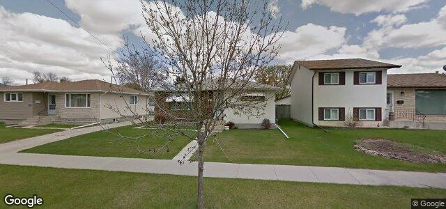 Photo of 813 Parkdale Street in Winnipeg, Manitoba