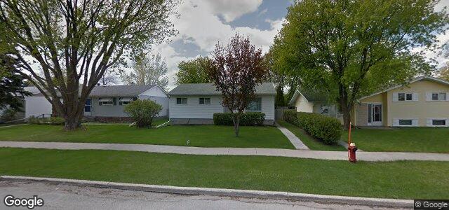 Larawan ng 898 Parkhill Street sa Winnipeg, Manitoba