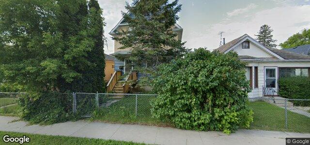 Photo of 524 Castle Avenue in Winnipeg, Manitoba