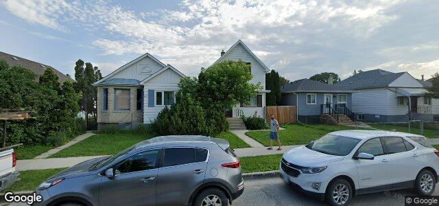 Photo of 527 Castle Avenue in Winnipeg, Manitoba