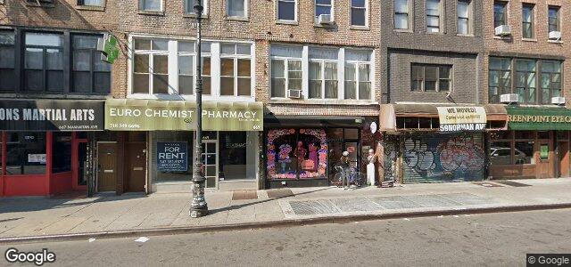 Larawan ng 671 Manhattan Avenue sa Winnipeg, Manitoba