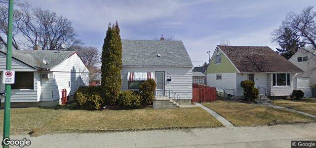 Photo of 739 Union Avenue E in Winnipeg, Manitoba