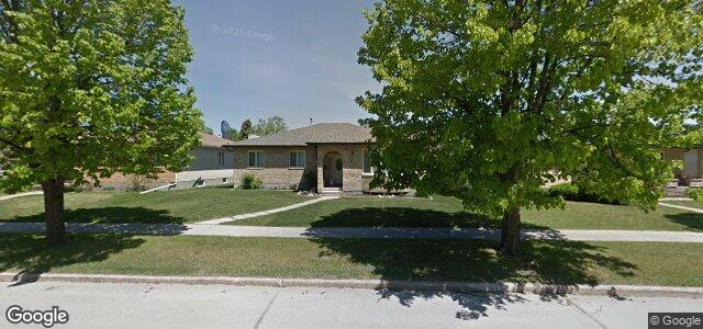 Photo of 913 Swailes Avenue in Winnipeg, Manitoba