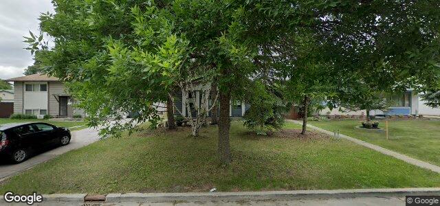 102 Madera Crescent（加拿大曼尼托巴省溫尼伯市）房屋照片