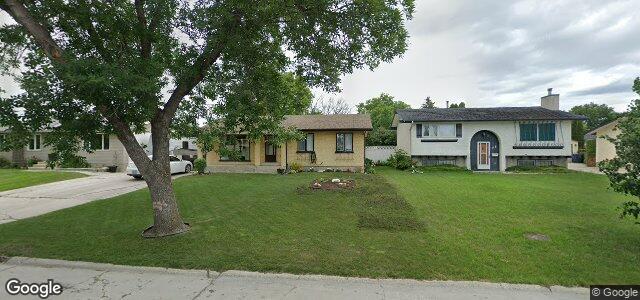 102 Maynard Close（加拿大曼尼托巴省溫尼伯市）房屋照片