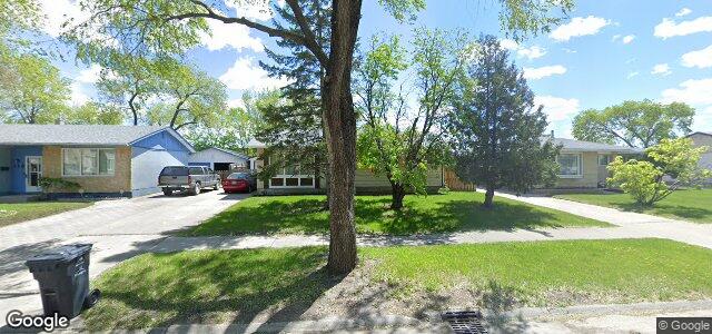 135 Blechner Drive（加拿大曼尼托巴省溫尼伯市）房屋照片