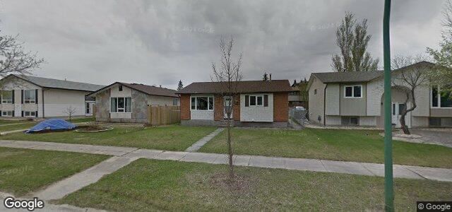 18 Piney Crescent（加拿大曼尼托巴省溫尼伯市）房屋照片