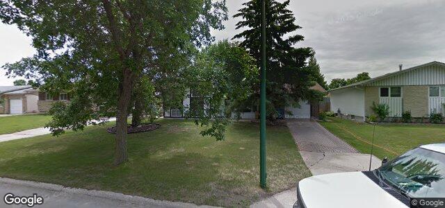 74 Maddin Crescent（加拿大曼尼托巴省溫尼伯市）房屋照片