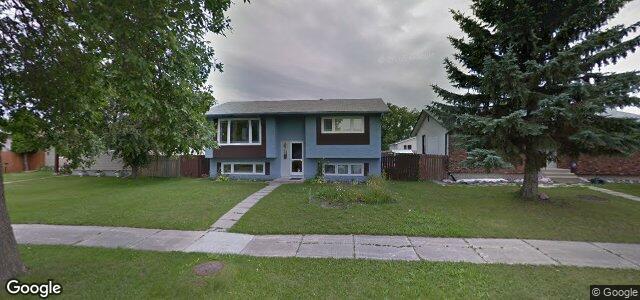 Photo of 74 Piney Crescent in Winnipeg, Manitoba