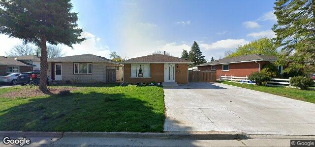 74 Roberts Crescent（加拿大曼尼托巴省溫尼伯市）房屋照片