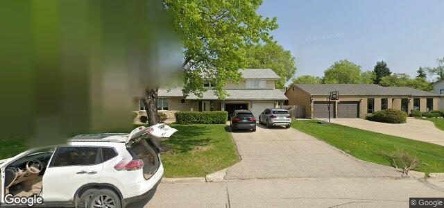 Photo of 15 Folkestone Boulevard in Winnipeg, Manitoba